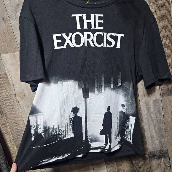 5/$25 Divided H&M The Exorcist Black and White Graphic Tee - Picture 2 of 5